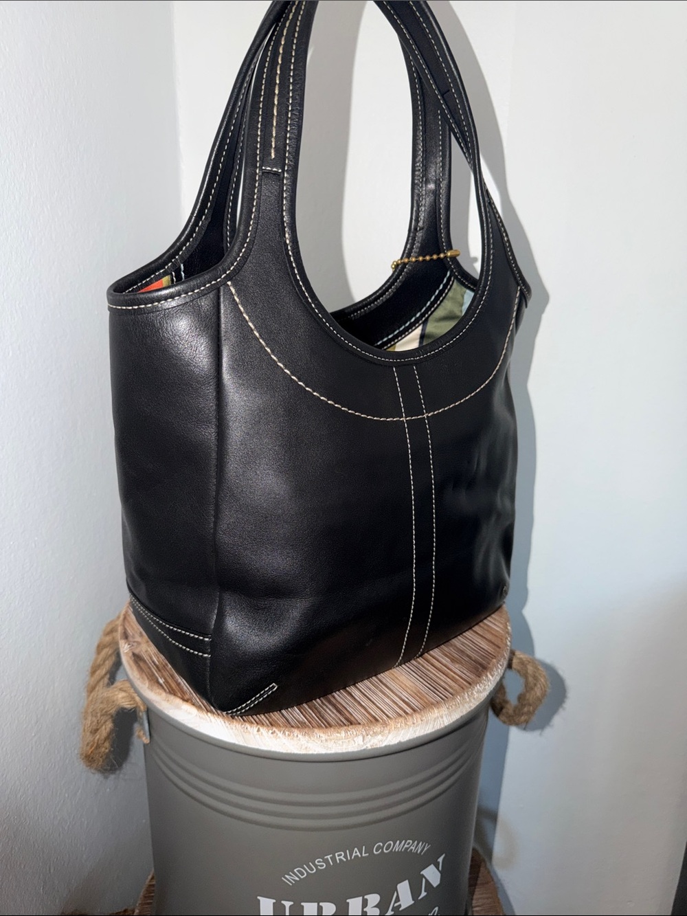 Coach Y2K ERGO LEGACY Black Leather Tote - Picture 4 of 15